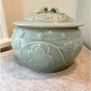 Vintage Chinese Celadon Green Lidded Ceramic Covered Bowl Asian Decor
